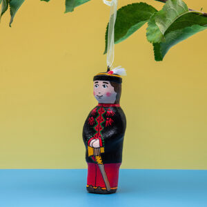 Іграшка скульптурна підвісна "Гуцул"