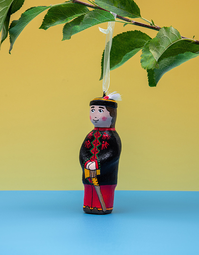 Іграшка скульптурна підвісна "Гуцул"