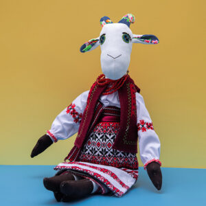 Коза в українському строї