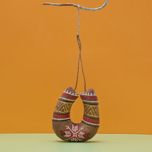 Підкова кавова з червоним малюнком