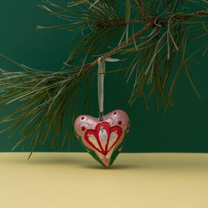 Ялинкова прикраса " Серце казкове рожеве " (скульптура)