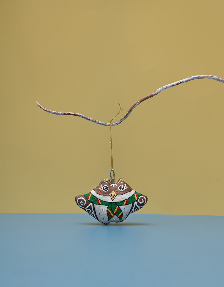 Брелок «Сова в пластовій хустині»