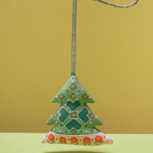 Сувенір "Ялинка з сердечками"