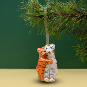 Ялинкова прикраса " Тигриця бенгальська з тигринятком " (скульптура)