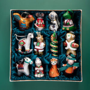 Набір "12 символів року" у квадратній коробці ручної роботи