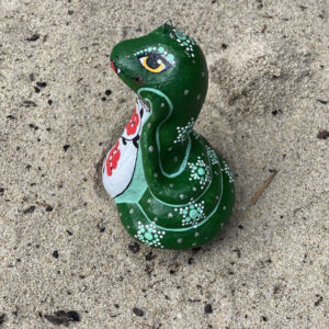 Сувенір скульптурний "Змія у вишиванці"