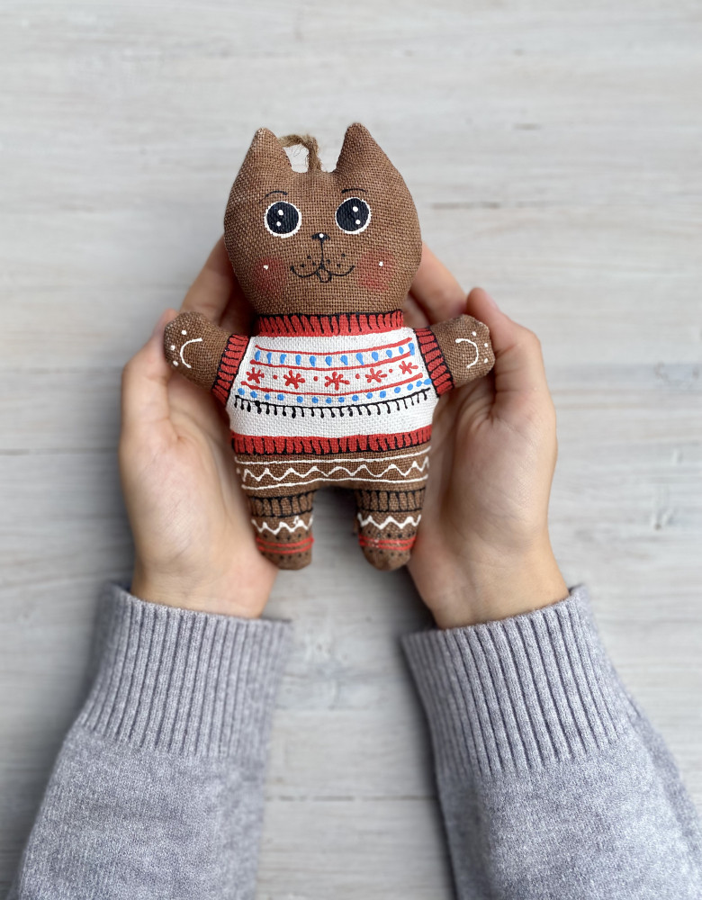 Сувенір кавовий ароматизований "Котеня в светрі з сніжинками" - Зображення 3