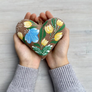 Сувенір кавовий ароматизований" Серце з синьо-жовтими петриківськими квітами"