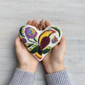 Сувенір ванільний "Серце з жовтою пташкою"