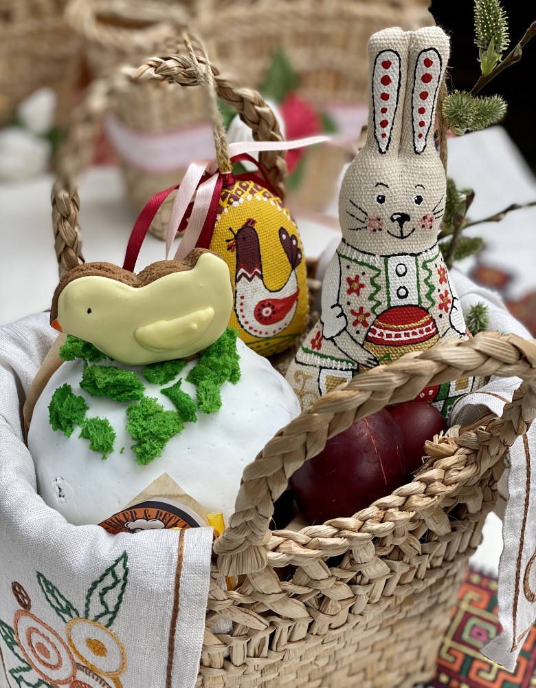 Зайчик з писанкою - Зображення 3