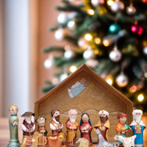 Шопка скульптурна в коробці ручної роботи