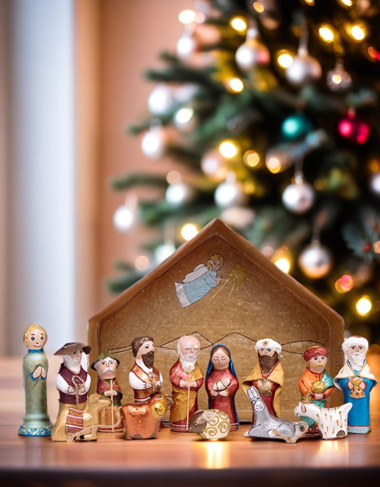 Шопка скульптурна в коробці ручної роботи