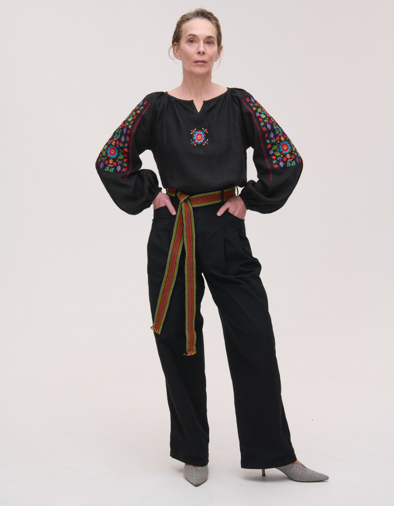 Жіноча вишиванка чорна лляна Yavorivska