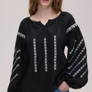 Жіноча вишиванка чорна лляна Podilliya